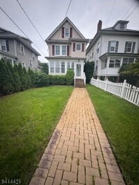 Building Photo - 389 South St