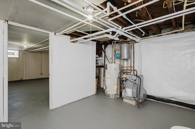 Building Photo - 317 Arden Rd W