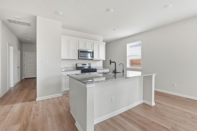 Building Photo - 323 Tolo Dr