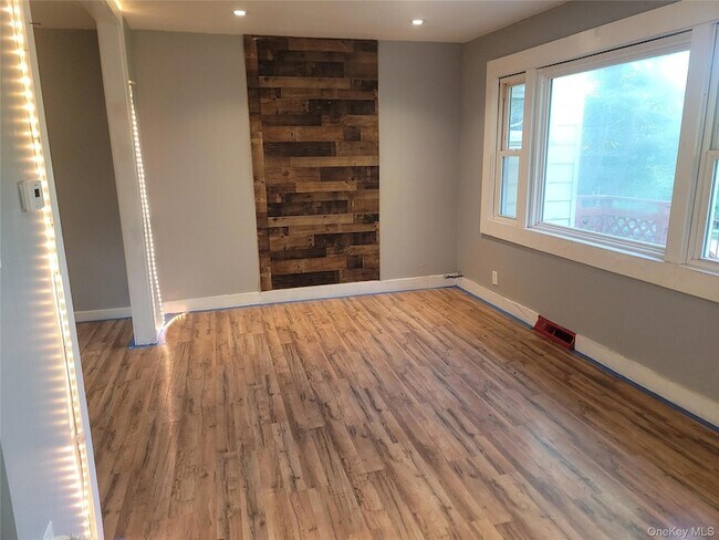 Building Photo - 2250 NY-302