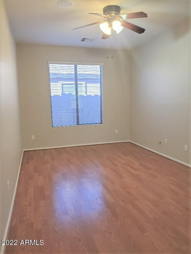 Building Photo - 46059 W Barbara Ln