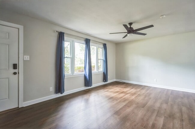 Building Photo - 4BR Brick Ranch with Upgrades & Room to Feel at Home!