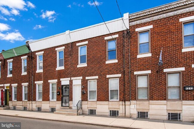 Building Photo - 1314 S Myrtlewood St
