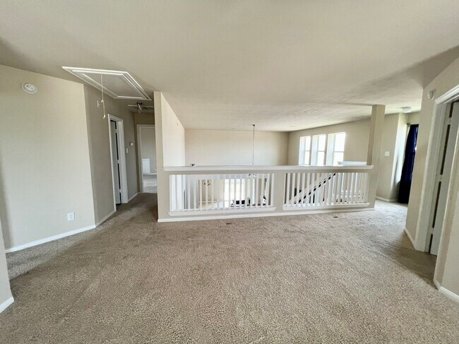 Building Photo - 10831 Woodwind Shadows Dr
