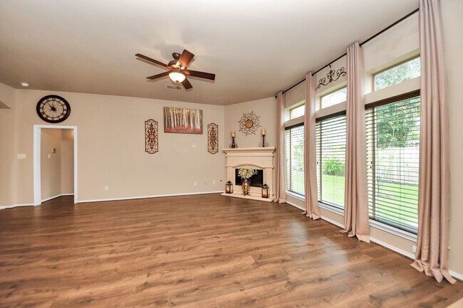 Building Photo - 4614 S Creekmont Dr