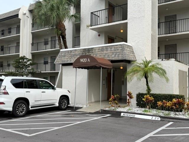 Building Photo - 9420 Poinciana Pl