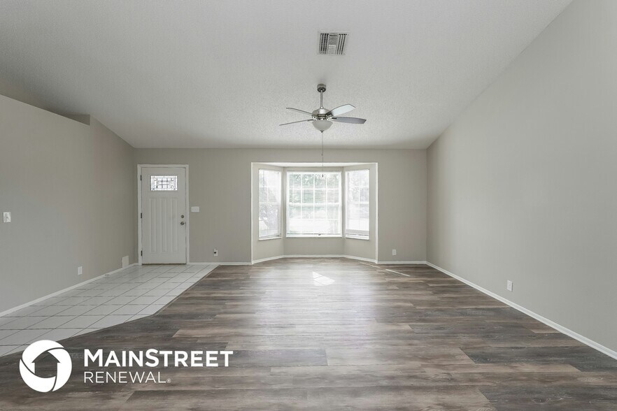 Building Photo - 11013 Little St