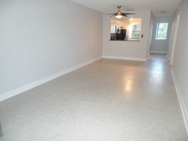 Building Photo - 5200 NW 31st Ave