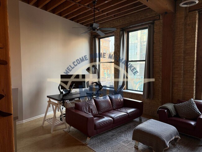 Building Photo - 141 N Water St