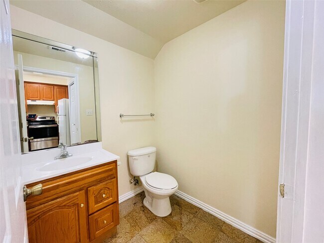 Building Photo - 9400 Bellaire Blvd