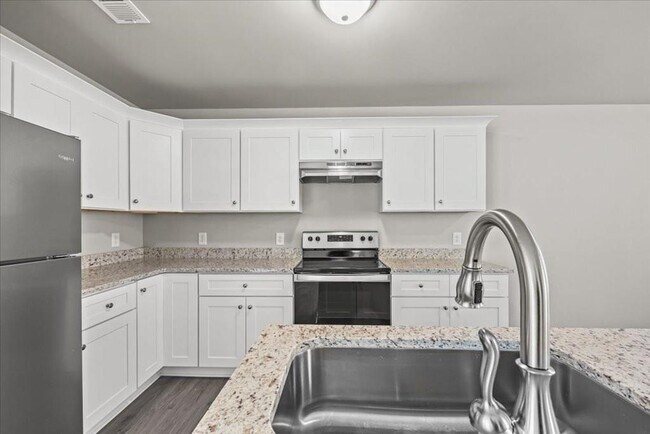 Building Photo - 3545 Catalina Dr