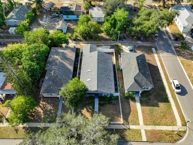 Building Photo - 4650 10th Ave S