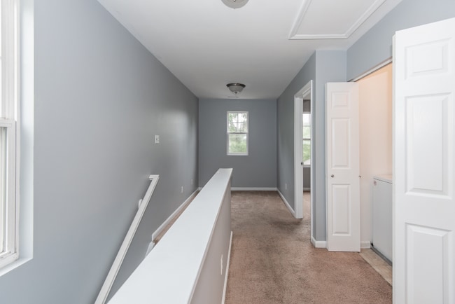 Building Photo - 4839 Heritage Heights Cir
