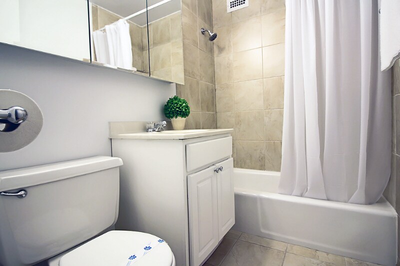 Building Photo - 89 E 11th St