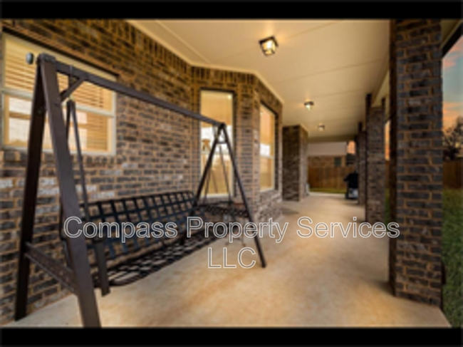 Building Photo - 5705 Beckon Fls