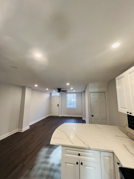 Building Photo - 1266 Riverside Ave
