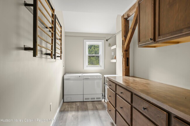 Building Photo - 1977 NY-295