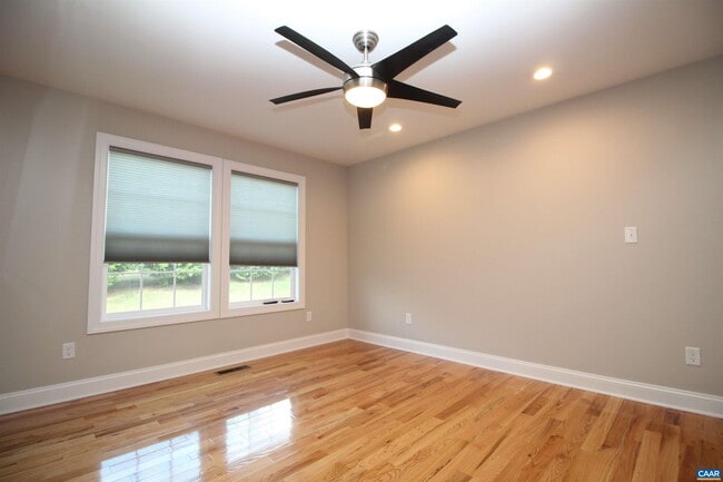 Building Photo - 269 Jocelyn Ln