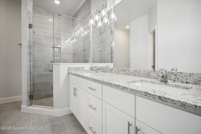 Building Photo - 918 Algardi St SE