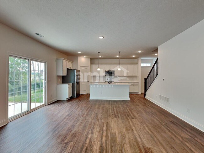 Building Photo - 8276 Northpoint Dr