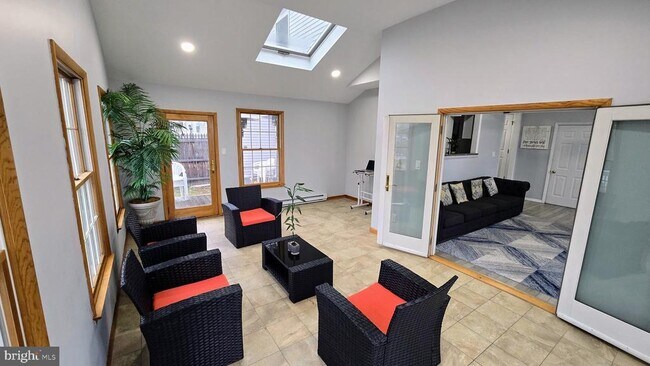 Building Photo - 101 Ashley Cir