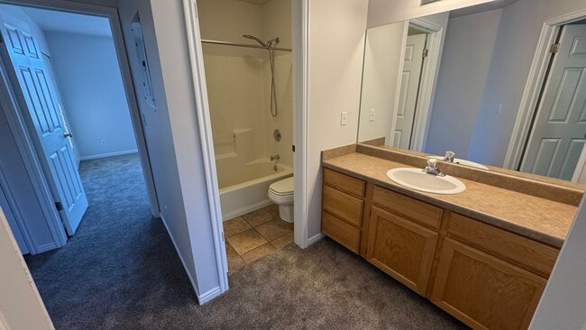 Building Photo - 3 Bedroom 2.5 Bath in West Jordan!