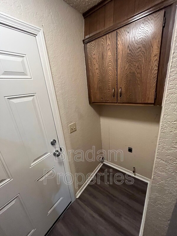 Building Photo - 5979 E 25th Pl