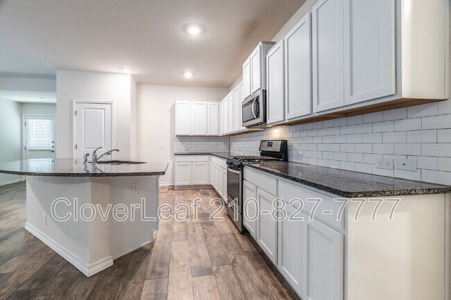 Building Photo - 22142 Pivot Point