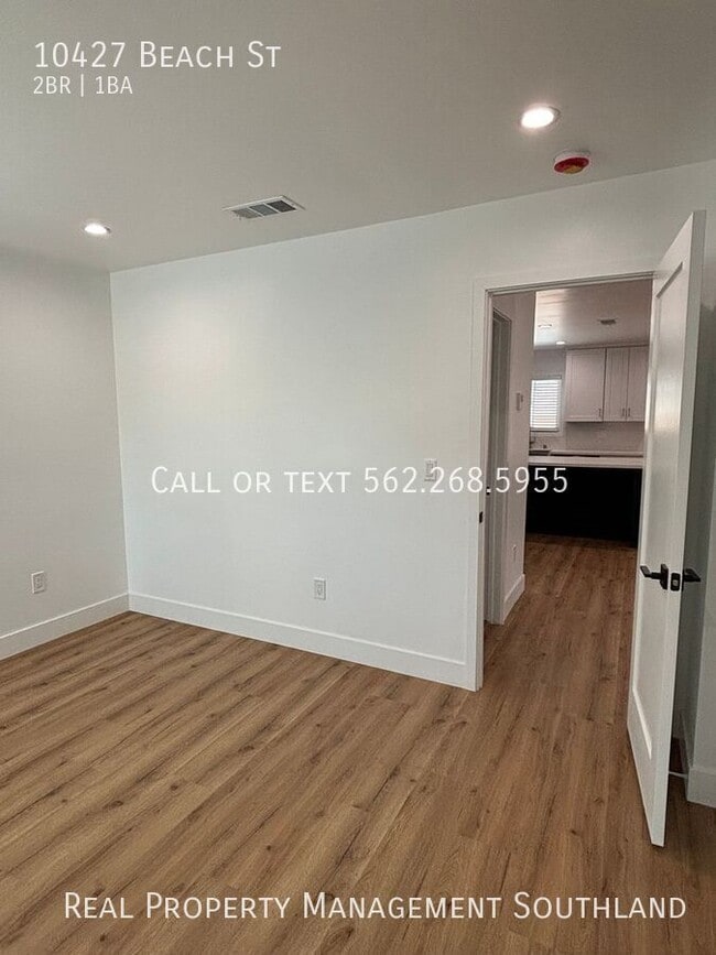 Building Photo - 10427 Beach St
