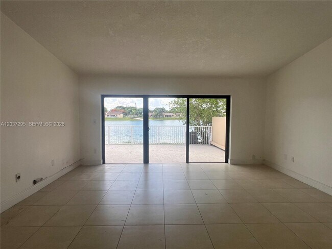 Building Photo - 11800 SW 123rd Ave