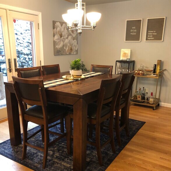 Building Photo - 102 W Canyon View Dr