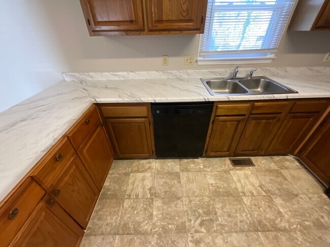Building Photo - 123 Arcaro Dr