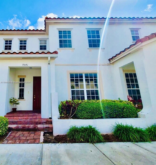Building Photo - 9541 SW 171st Pl