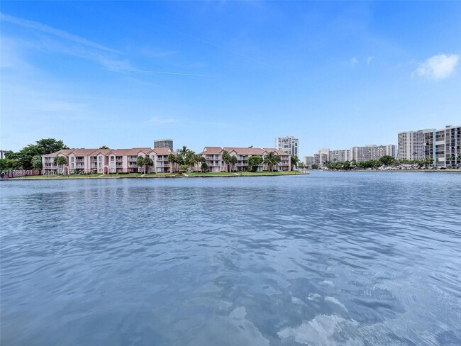 Building Photo - 3800 S Ocean Dr