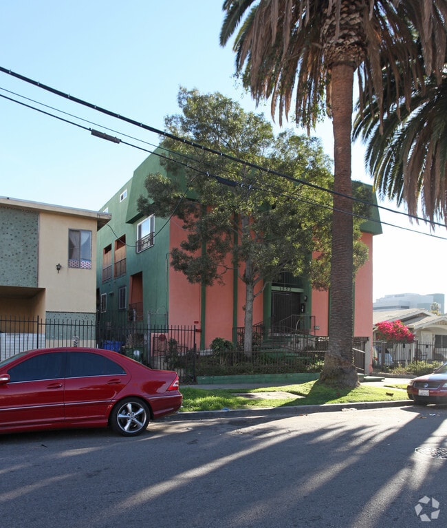 Building Photo - Golden Mariposa Apartments