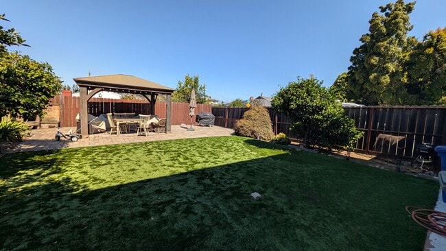 Building Photo - Beautiful Modern Home in San Leandro w/ Premium Kitchen Upgrades & Private Backyard Pergola