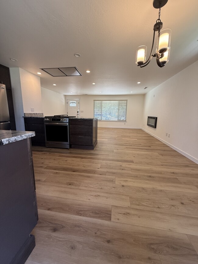 Building Photo - 2853 Tahitian Ave