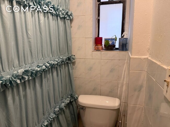 Building Photo - 1278 1st Ave