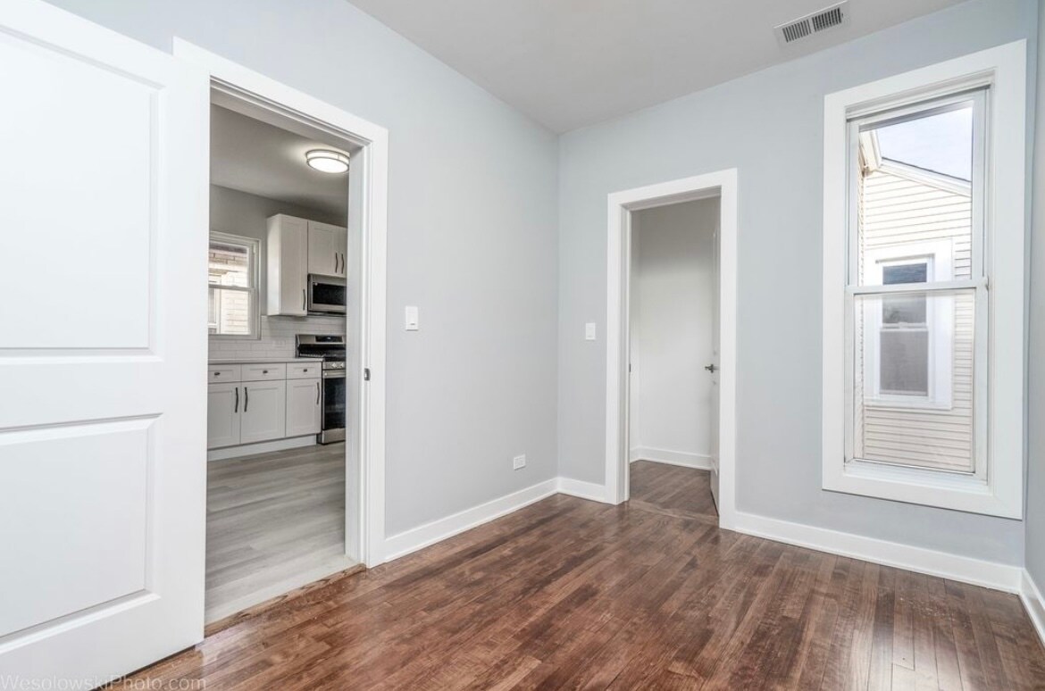 Building Photo - 4816 N Kilpatrick Ave