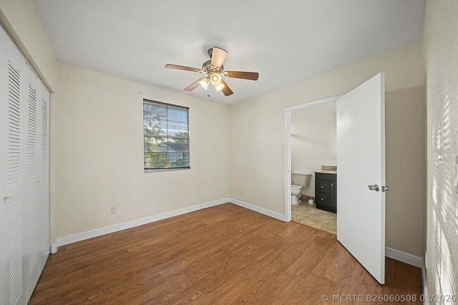Building Photo - 5789 Woodland Point Dr