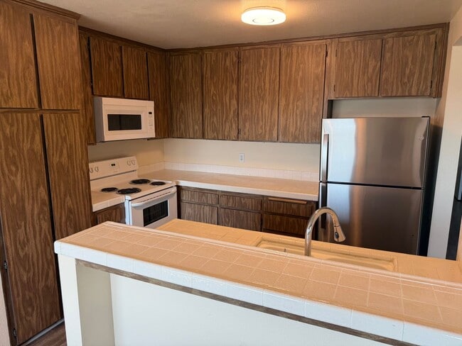 Building Photo - 3831 Nipoma Pl