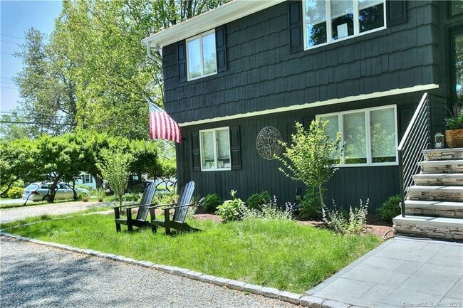 Building Photo - 42 Barberry Rd