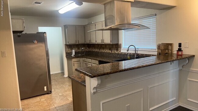 Building Photo - 1008 Meadowlark Dr