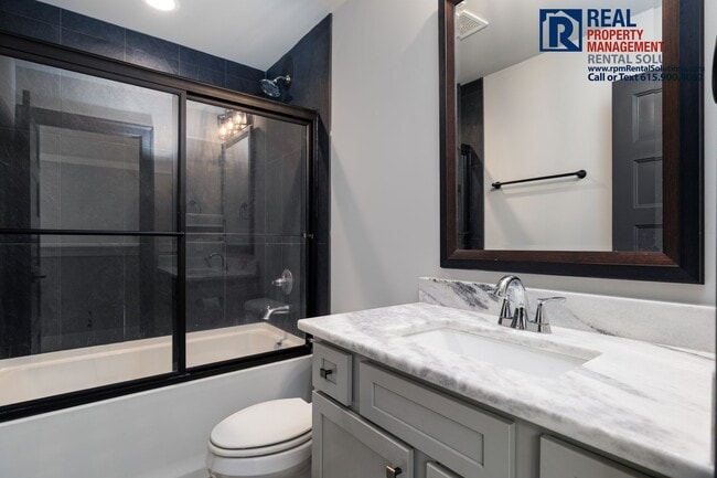 Building Photo - 3527 Pershing Dr