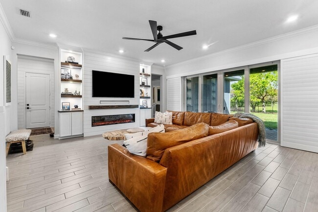 Building Photo - 981 Castaway Ct