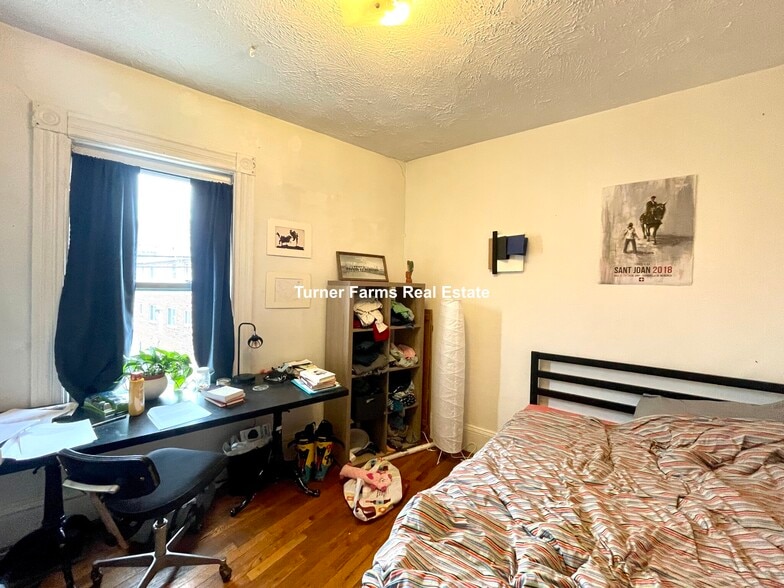 Building Photo - 59 Cedar St