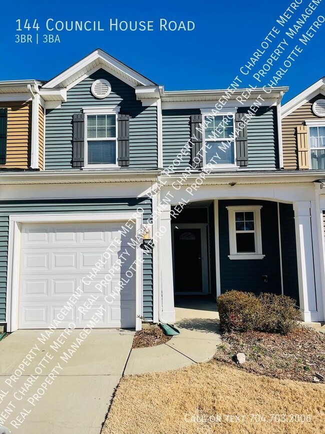 Primary Photo - Beautiful Townhome in Catawba Village