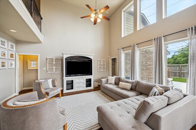Building Photo - 28919 Crested Butte Dr