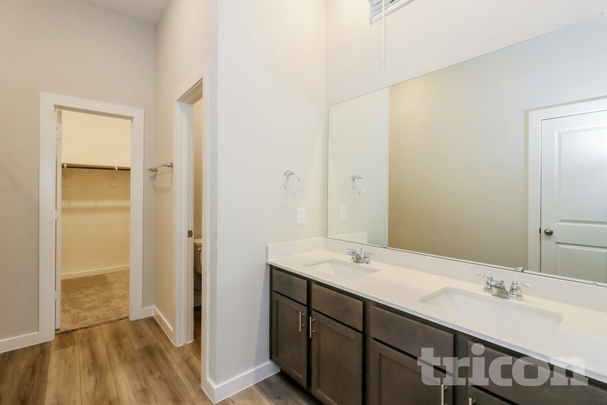 Building Photo - 2411 Cohorn Trl