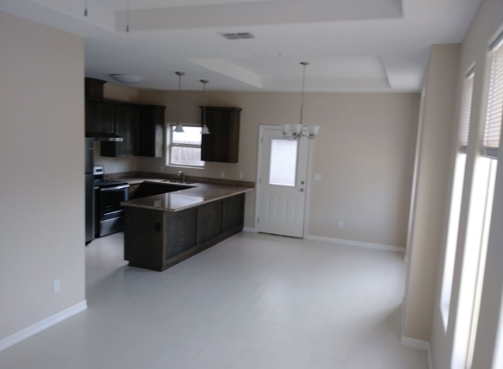 Building Photo - 210 Fig Dr